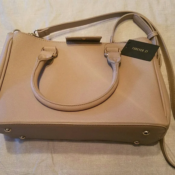 PRETTY BEIGE HANDBAG - Picture 1 of 6
